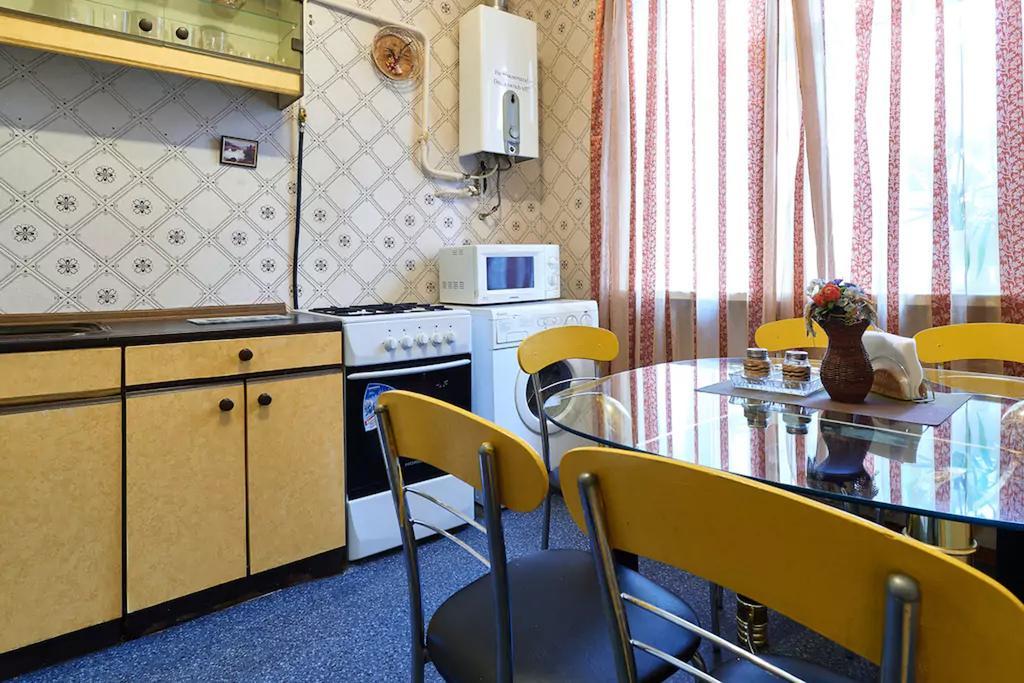 Home Hotel Apartments On Lva Tolstogo Kiev Dış mekan fotoğraf