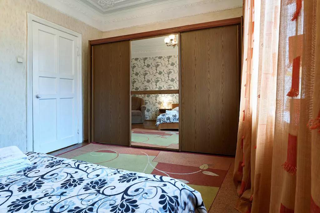 Home Hotel Apartments On Lva Tolstogo Kiev Dış mekan fotoğraf