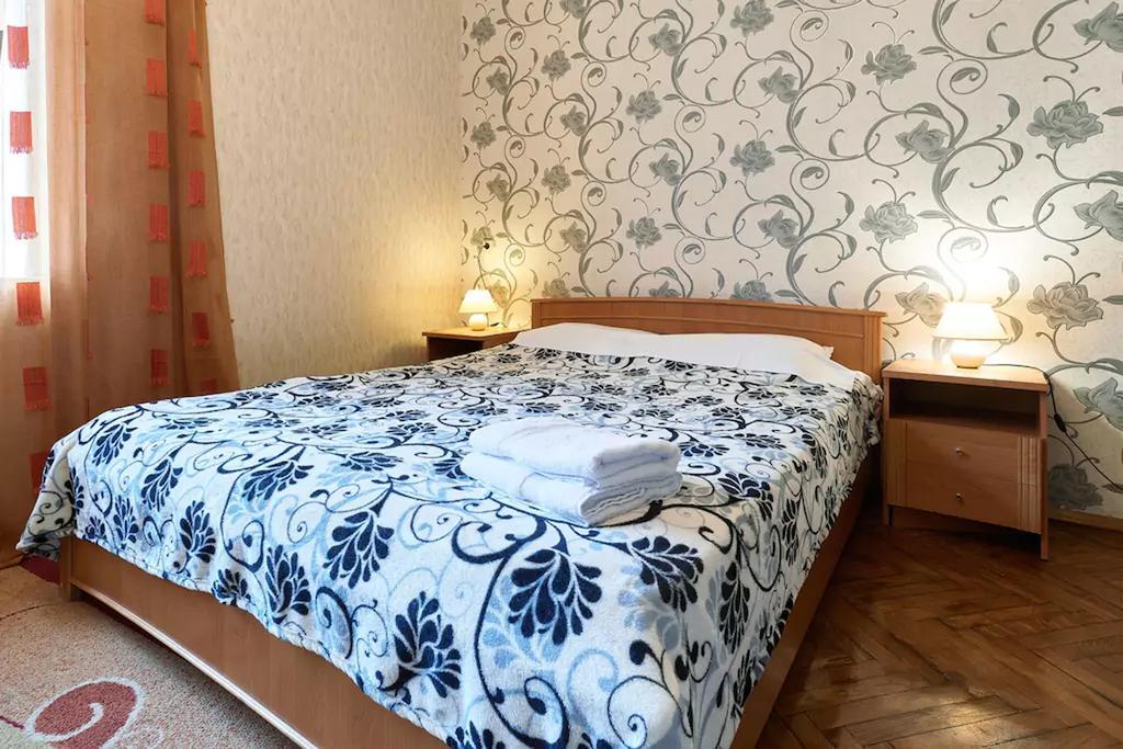 Home Hotel Apartments On Lva Tolstogo Kiev Dış mekan fotoğraf