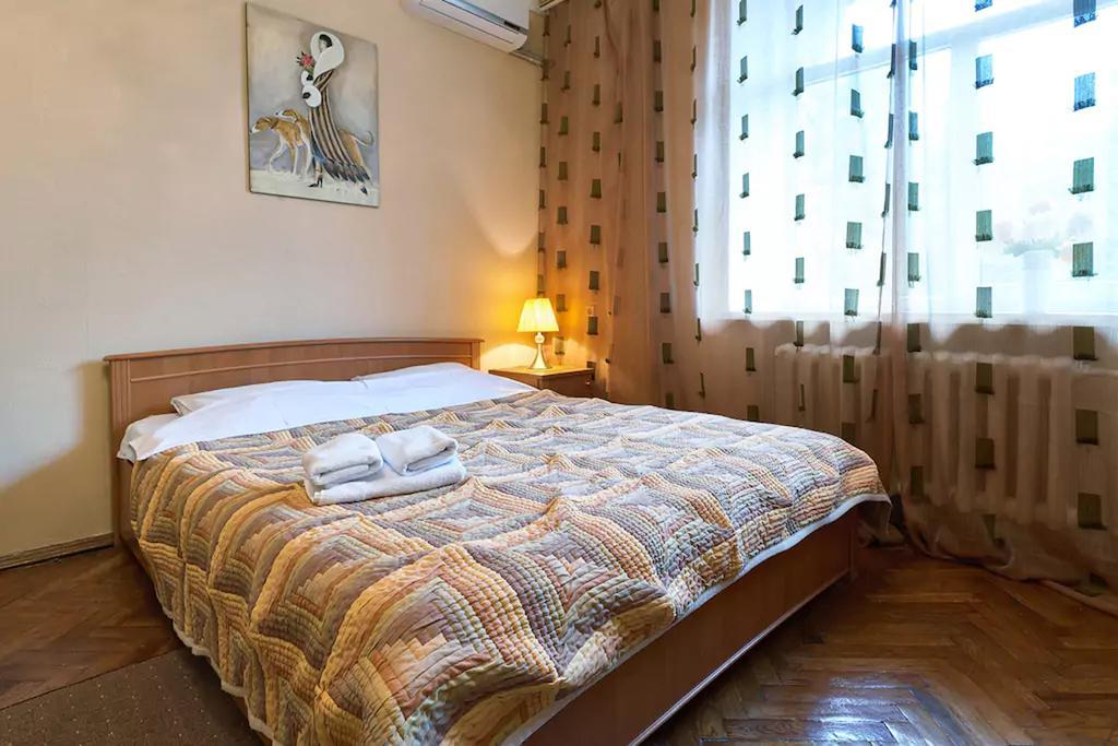 Home Hotel Apartments On Lva Tolstogo Kiev Dış mekan fotoğraf